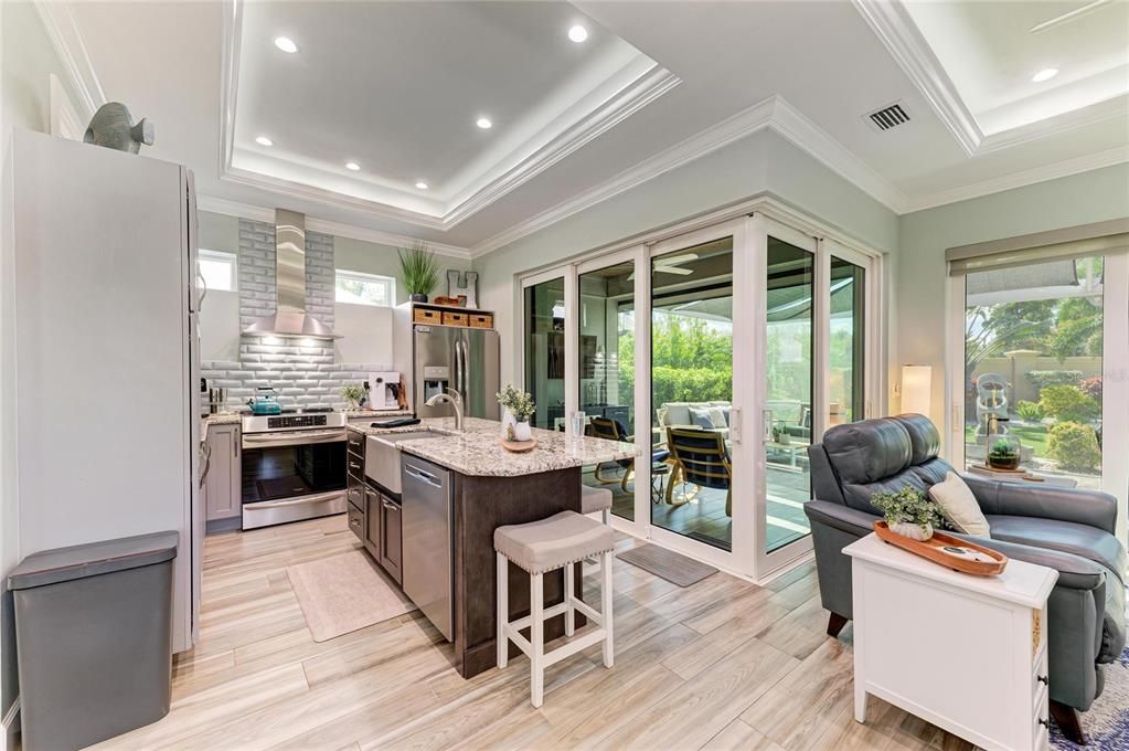 For Sale: $595,000 (1 beds, 1 baths, 1000 Square Feet)