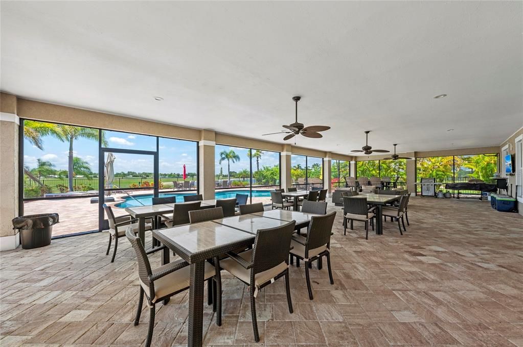 For Sale: $595,000 (1 beds, 1 baths, 1000 Square Feet)