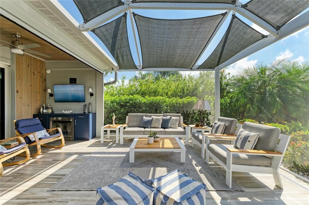 For Sale: $595,000 (1 beds, 1 baths, 1000 Square Feet)