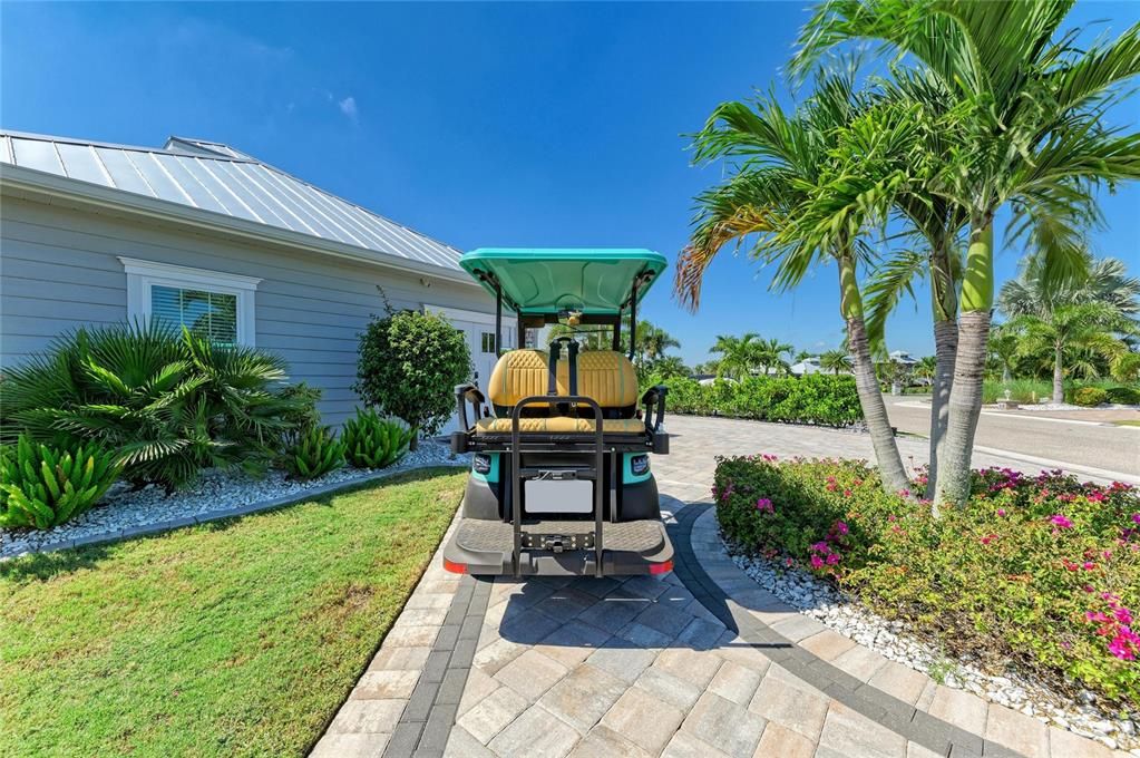 For Sale: $595,000 (1 beds, 1 baths, 1000 Square Feet)