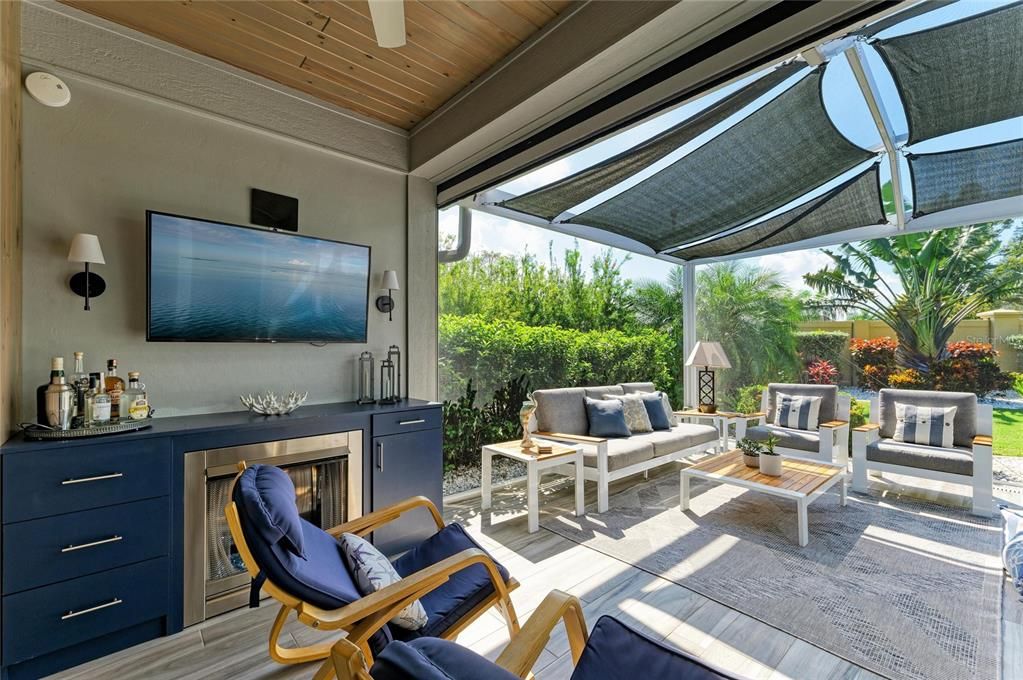 For Sale: $595,000 (1 beds, 1 baths, 1000 Square Feet)