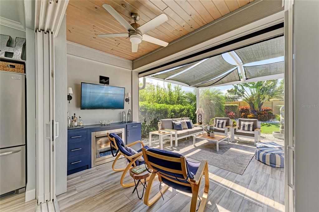 For Sale: $595,000 (1 beds, 1 baths, 1000 Square Feet)