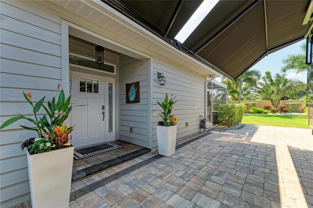 For Sale: $595,000 (1 beds, 1 baths, 1000 Square Feet)