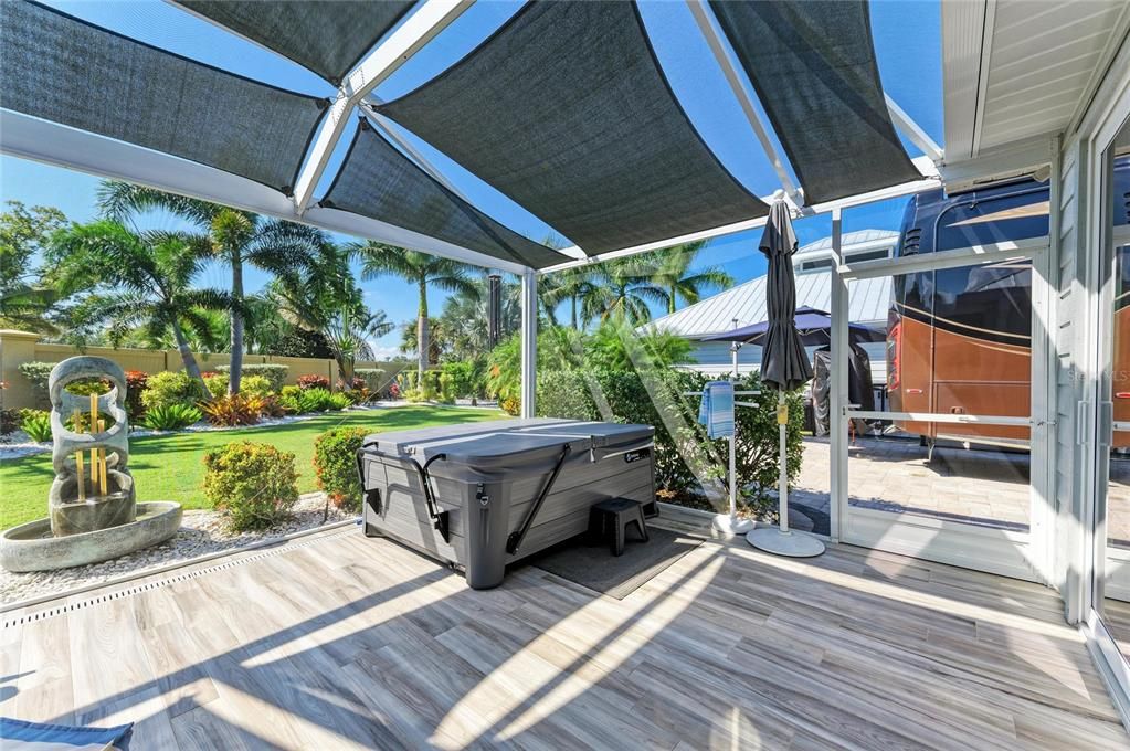 For Sale: $595,000 (1 beds, 1 baths, 1000 Square Feet)