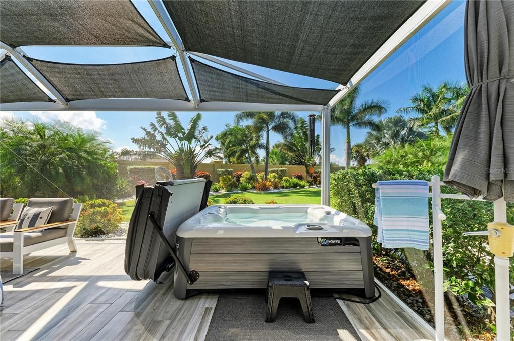 For Sale: $595,000 (1 beds, 1 baths, 1000 Square Feet)