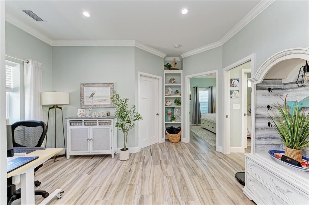 For Sale: $595,000 (1 beds, 1 baths, 1000 Square Feet)