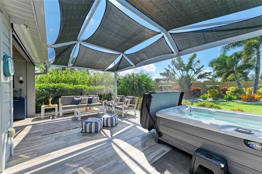 For Sale: $595,000 (1 beds, 1 baths, 1000 Square Feet)