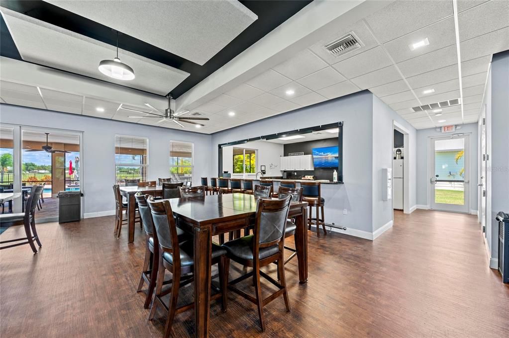 For Sale: $595,000 (1 beds, 1 baths, 1000 Square Feet)