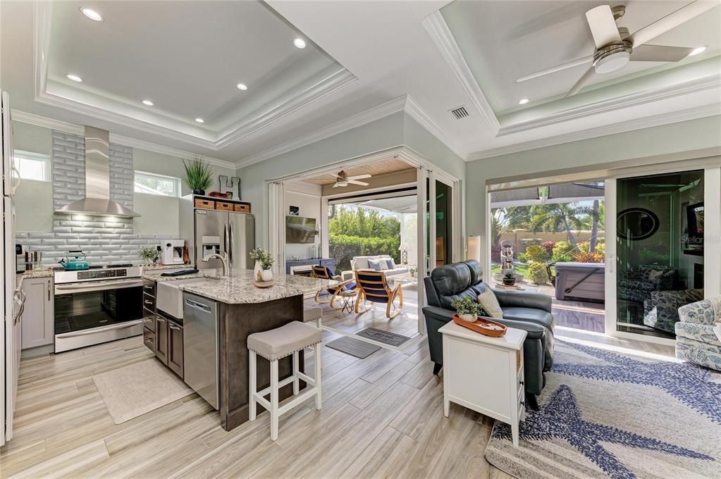 For Sale: $595,000 (1 beds, 1 baths, 1000 Square Feet)