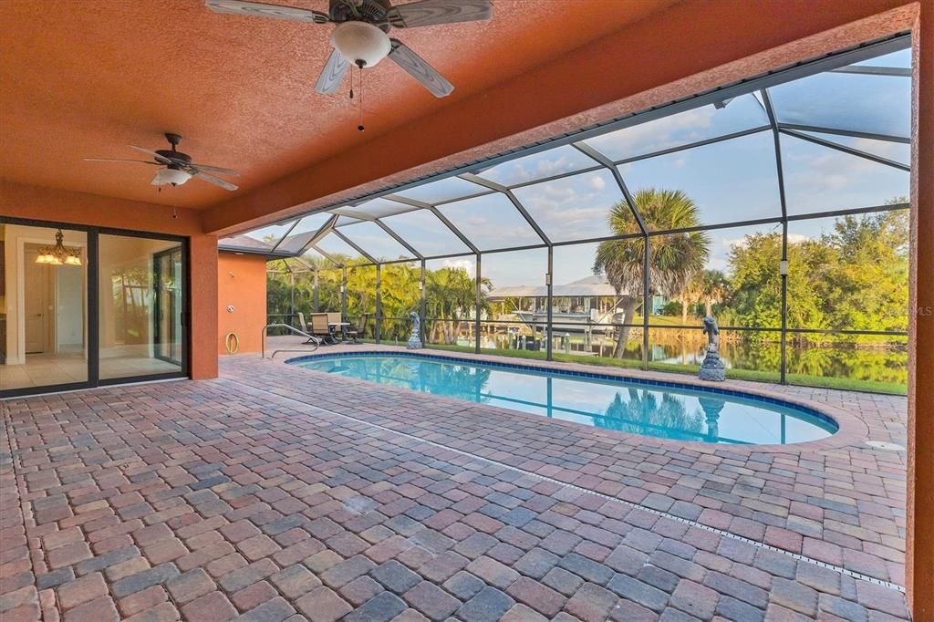 For Sale: $769,000 (3 beds, 2 baths, 2041 Square Feet)