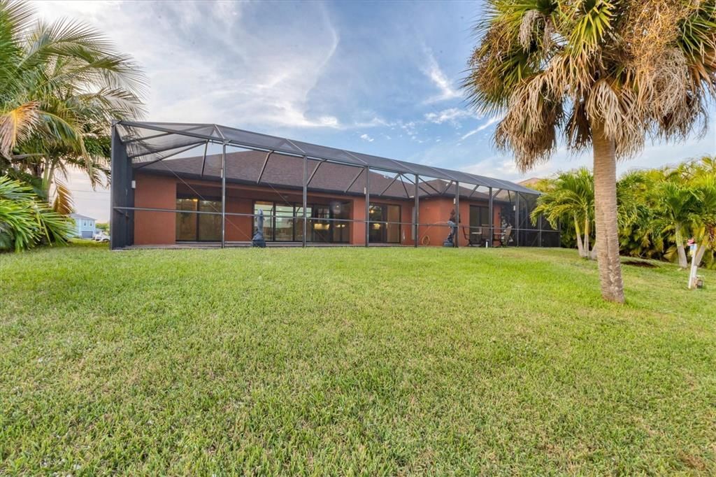 For Sale: $769,000 (3 beds, 2 baths, 2041 Square Feet)