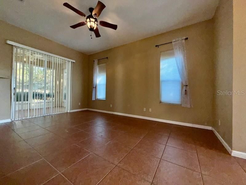 En Venta: $329,900 (3 camas, 2 baños, 1858 Pies cuadrados)