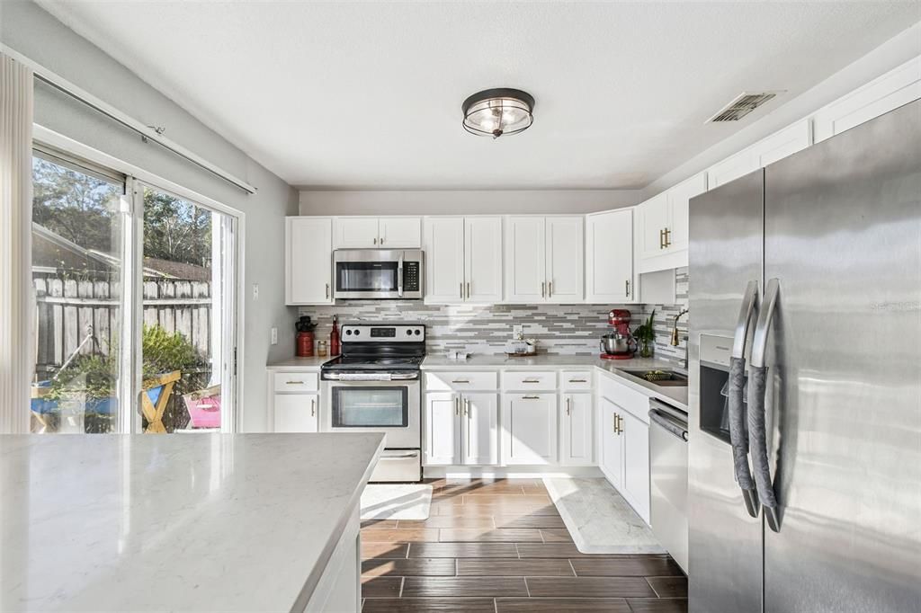 En Venta: $334,000 (3 camas, 2 baños, 1638 Pies cuadrados)