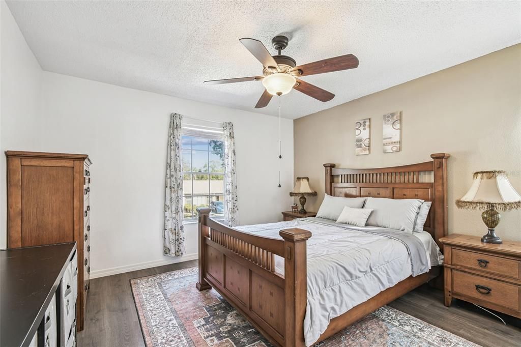 En Venta: $334,000 (3 camas, 2 baños, 1638 Pies cuadrados)