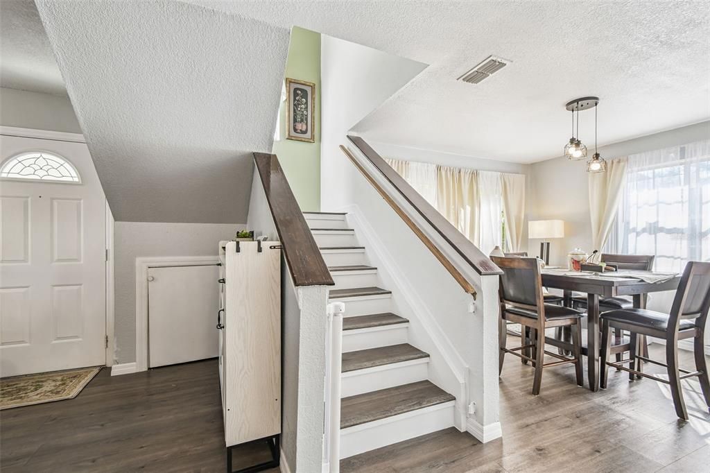 En Venta: $334,000 (3 camas, 2 baños, 1638 Pies cuadrados)