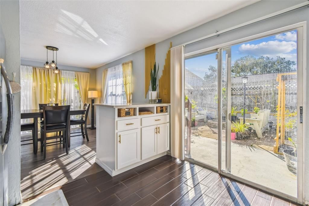 En Venta: $334,000 (3 camas, 2 baños, 1638 Pies cuadrados)