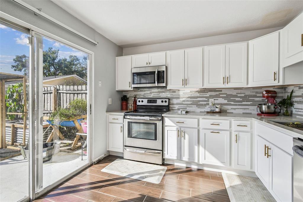 En Venta: $334,000 (3 camas, 2 baños, 1638 Pies cuadrados)