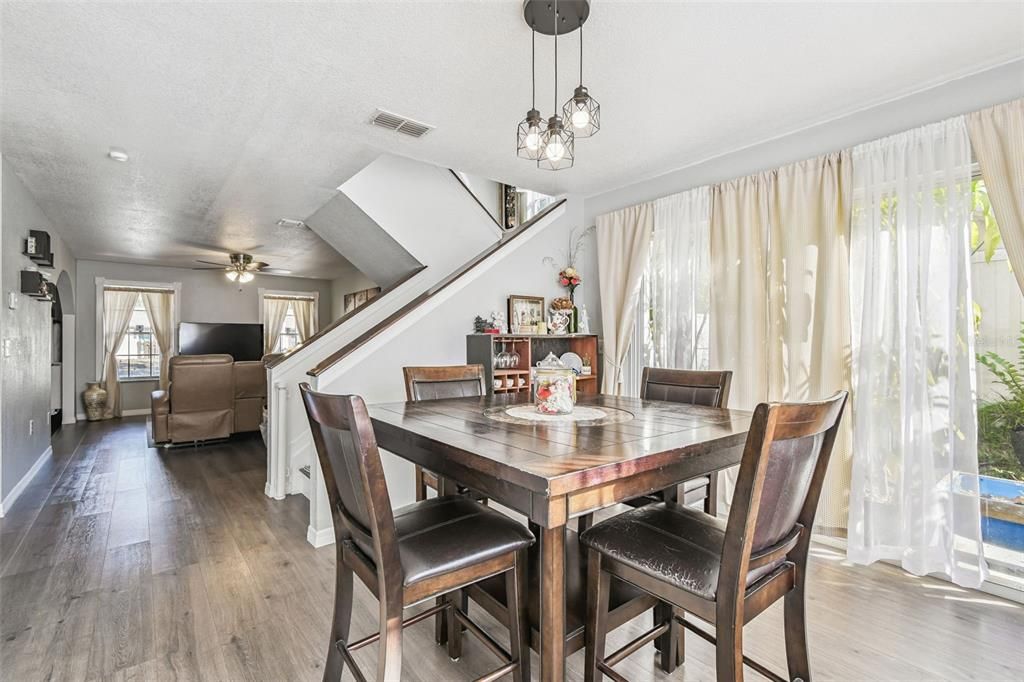 En Venta: $334,000 (3 camas, 2 baños, 1638 Pies cuadrados)