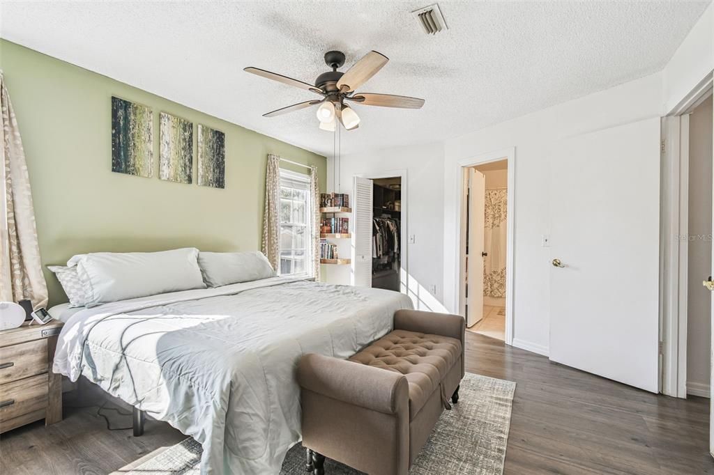 En Venta: $334,000 (3 camas, 2 baños, 1638 Pies cuadrados)