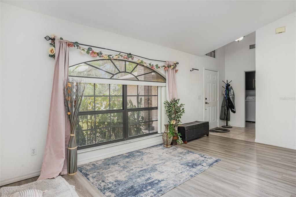 En Venta: $550,000 (4 camas, 2 baños, 2097 Pies cuadrados)