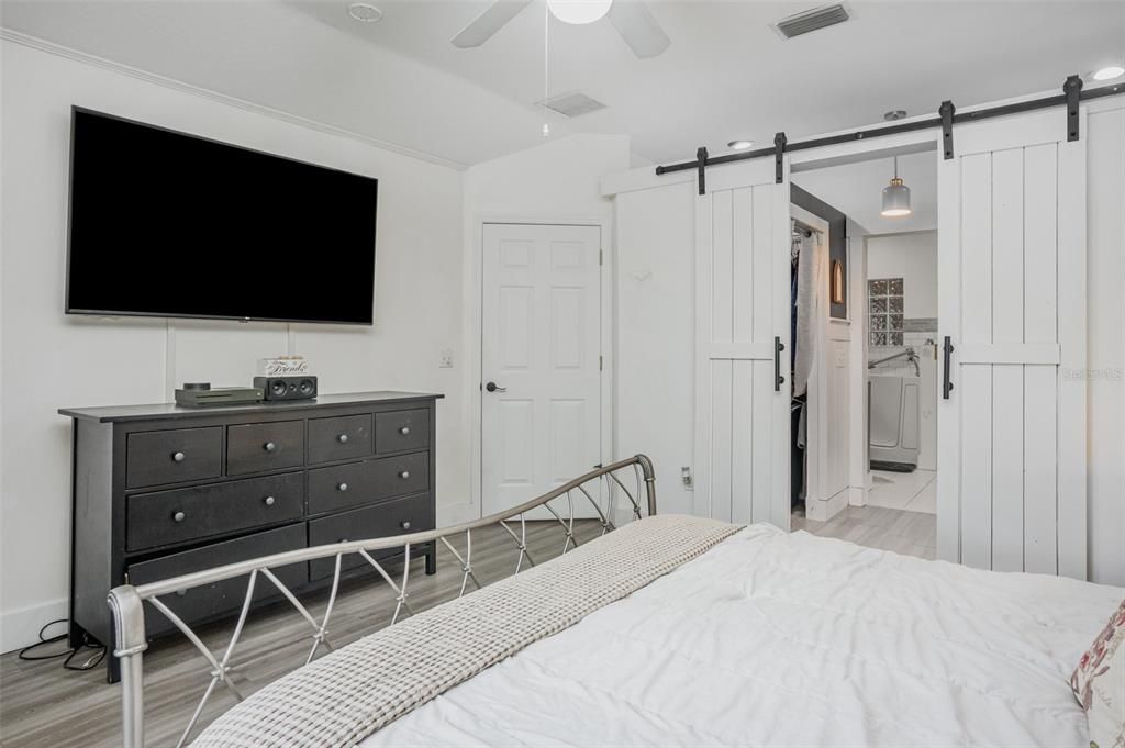 En Venta: $550,000 (4 camas, 2 baños, 2097 Pies cuadrados)