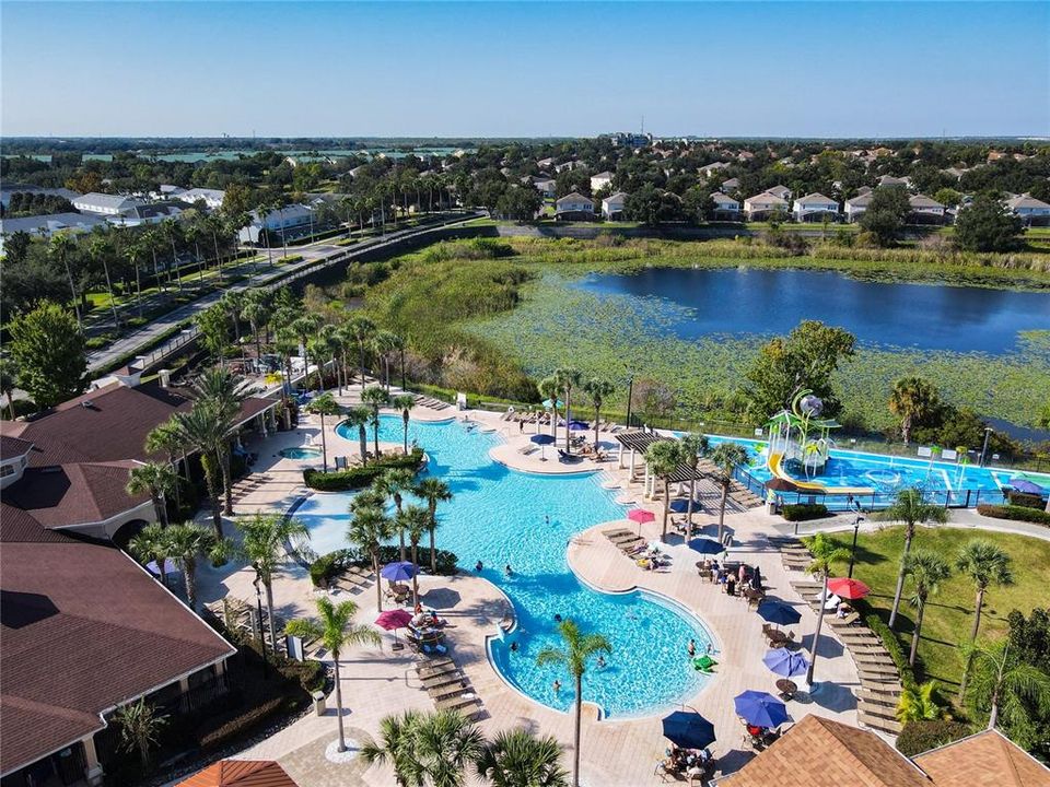 合同活跃: $669,000 (6 贝兹, 4 浴室, 2812 平方英尺)