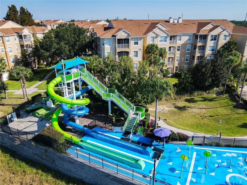 合同活跃: $669,000 (6 贝兹, 4 浴室, 2812 平方英尺)