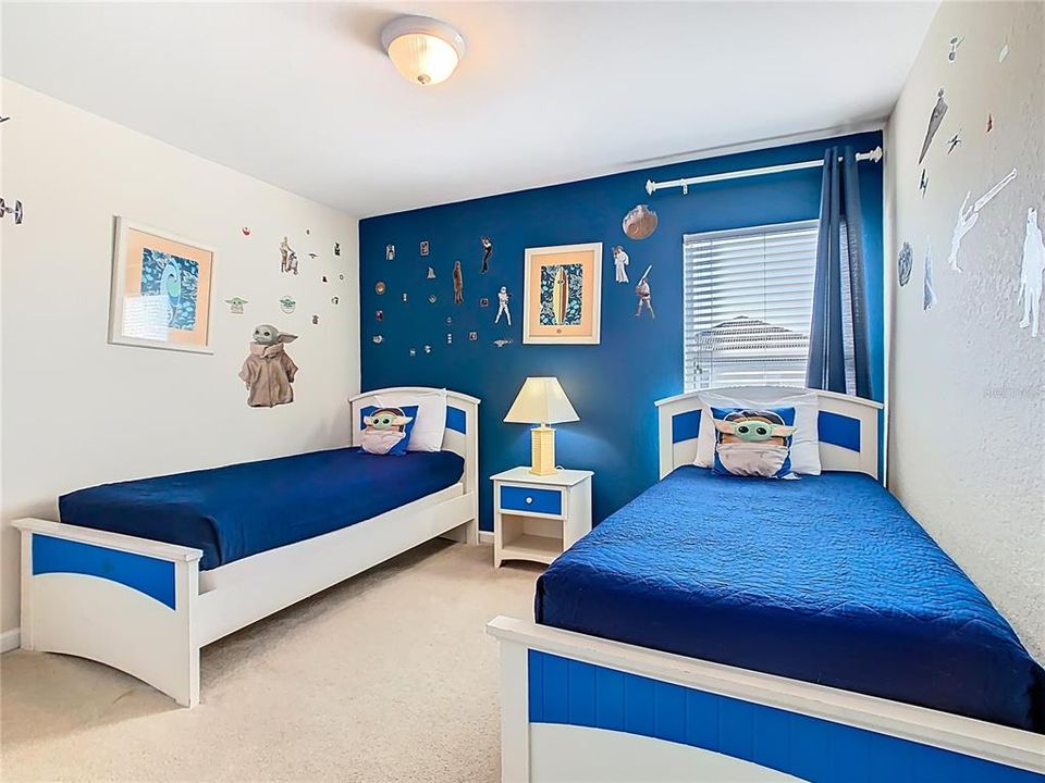 合同活跃: $669,000 (6 贝兹, 4 浴室, 2812 平方英尺)