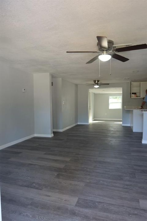 На продажу: $275,000 (3 спален, 2 ванн, 1216 Квадратных фут)