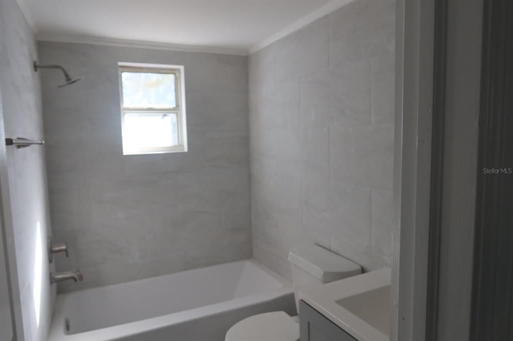 На продажу: $275,000 (3 спален, 2 ванн, 1216 Квадратных фут)