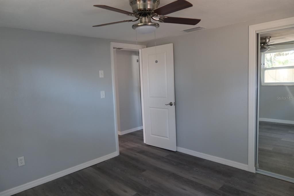 На продажу: $275,000 (3 спален, 2 ванн, 1216 Квадратных фут)