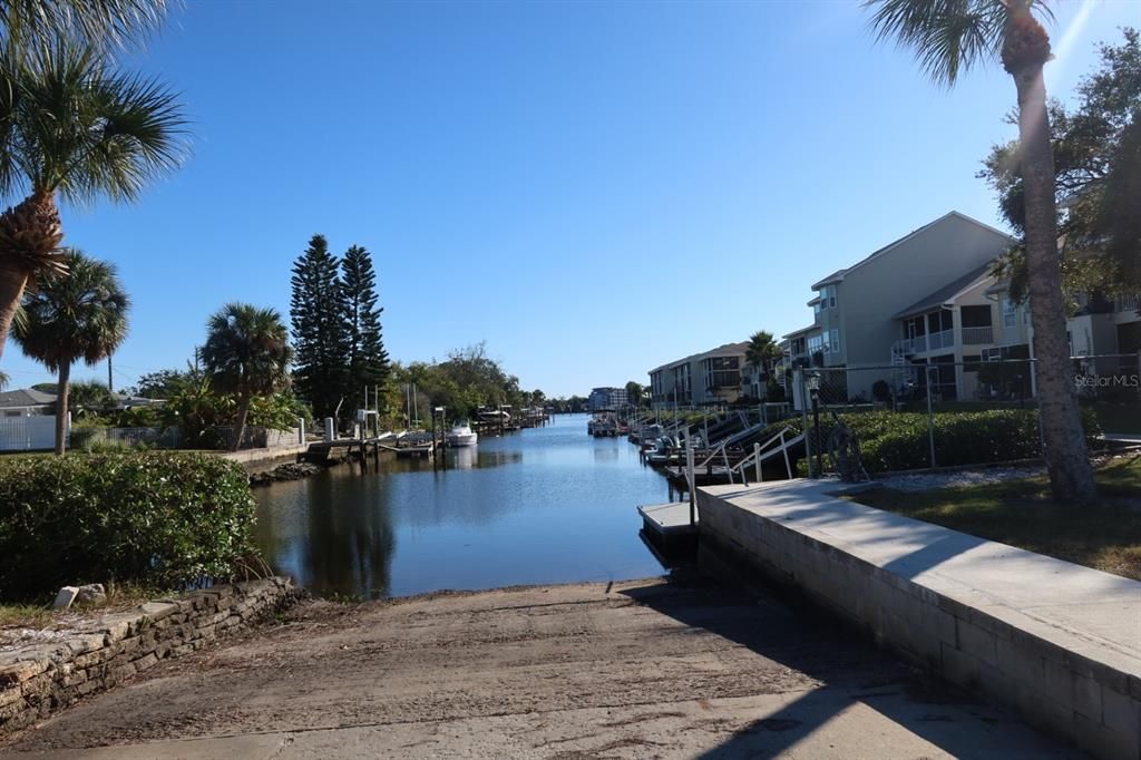 На продажу: $275,000 (3 спален, 2 ванн, 1216 Квадратных фут)