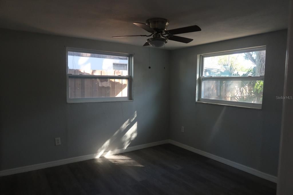 На продажу: $275,000 (3 спален, 2 ванн, 1216 Квадратных фут)