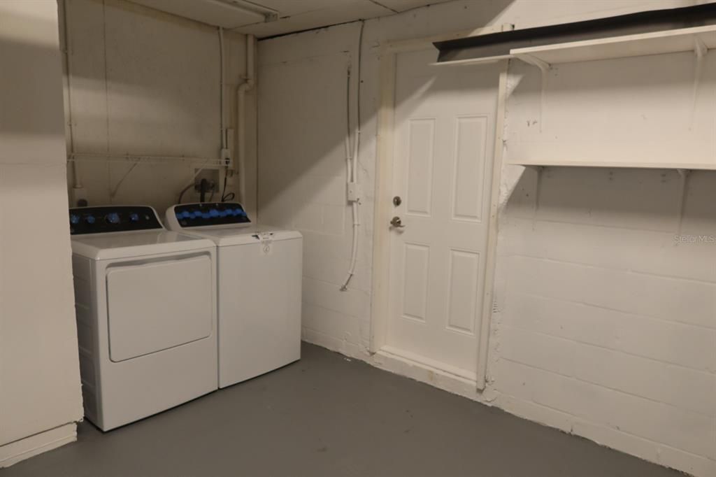 На продажу: $275,000 (3 спален, 2 ванн, 1216 Квадратных фут)