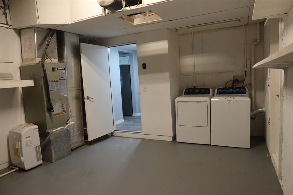 На продажу: $275,000 (3 спален, 2 ванн, 1216 Квадратных фут)