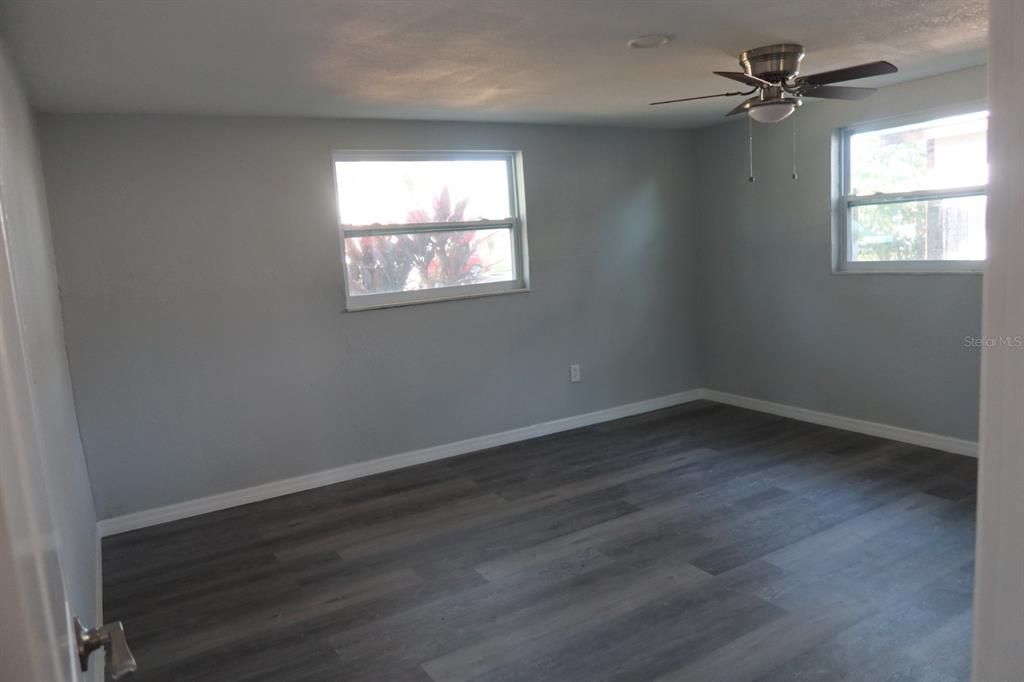 На продажу: $275,000 (3 спален, 2 ванн, 1216 Квадратных фут)