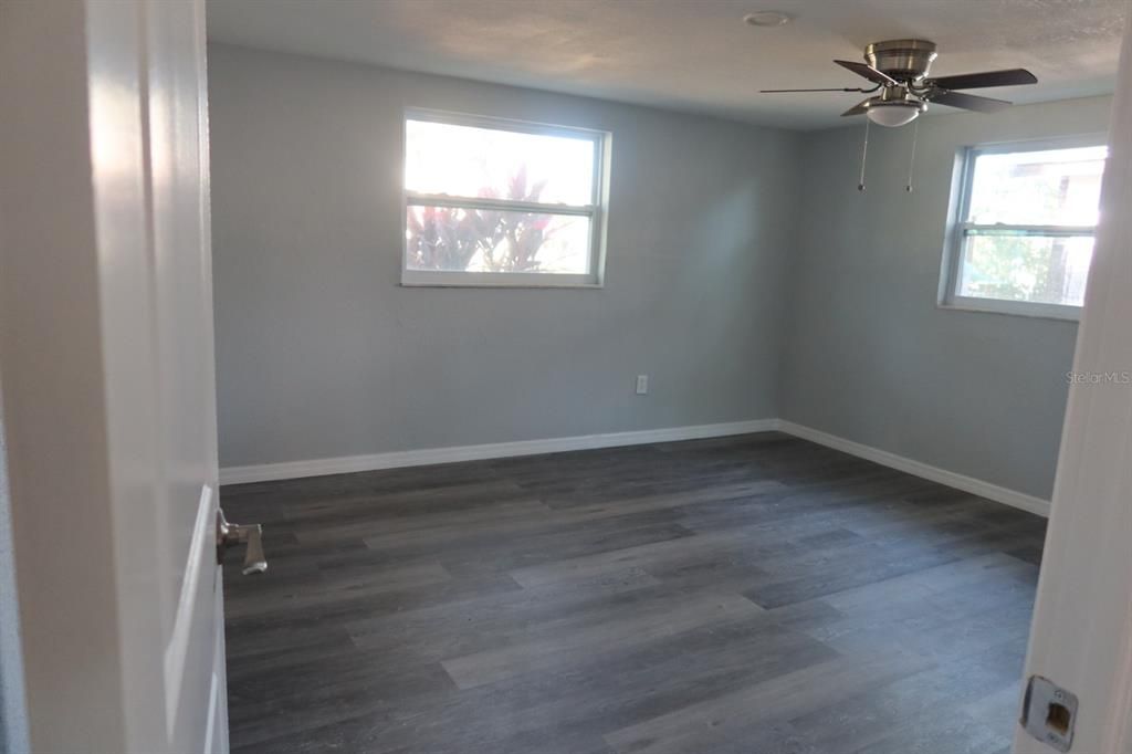 На продажу: $275,000 (3 спален, 2 ванн, 1216 Квадратных фут)