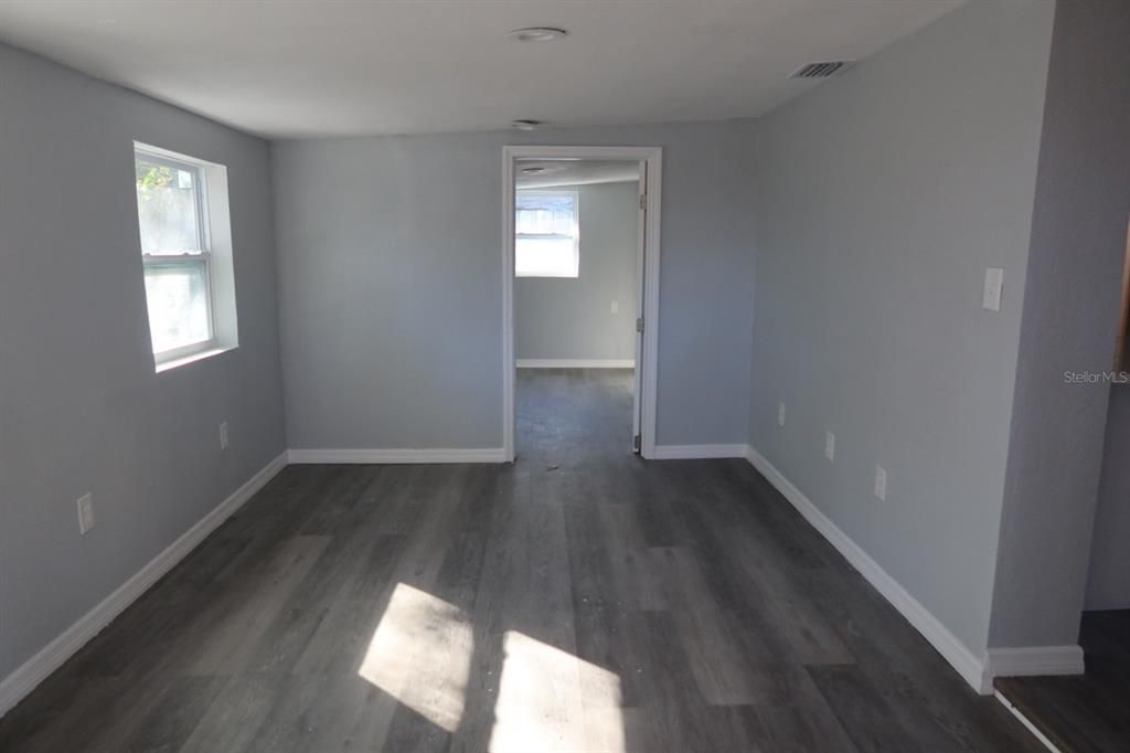 На продажу: $275,000 (3 спален, 2 ванн, 1216 Квадратных фут)