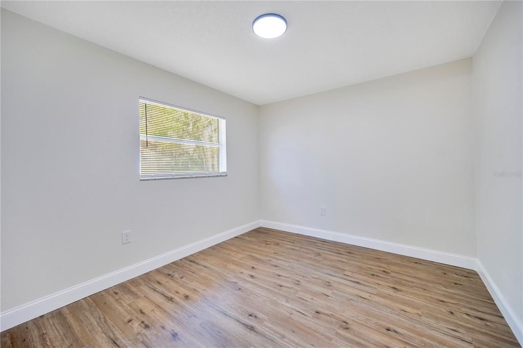 For Sale: $269,900 (3 beds, 2 baths, 1325 Square Feet)