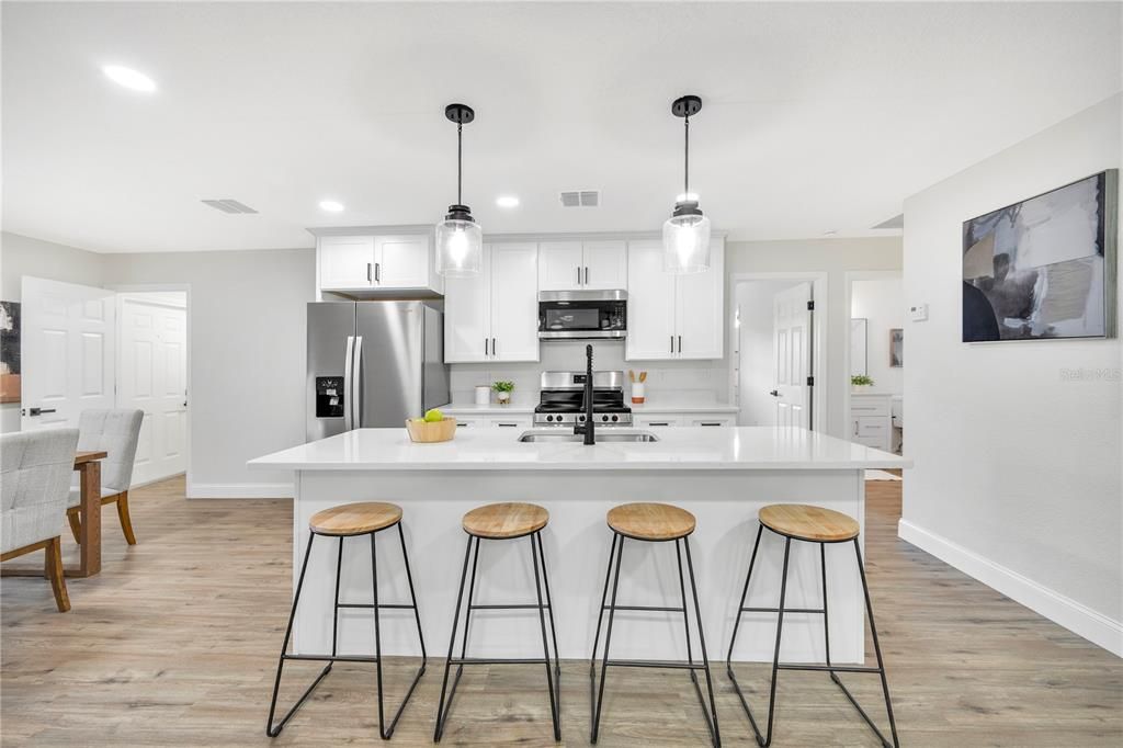 For Sale: $269,900 (3 beds, 2 baths, 1325 Square Feet)