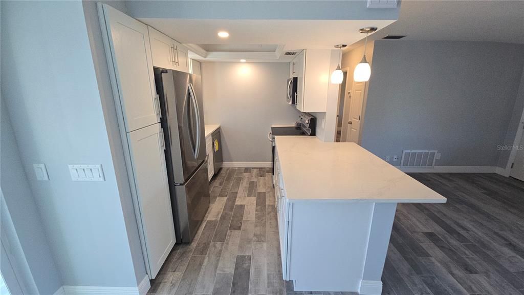 For Sale: $169,900 (2 beds, 1 baths, 792 Square Feet)