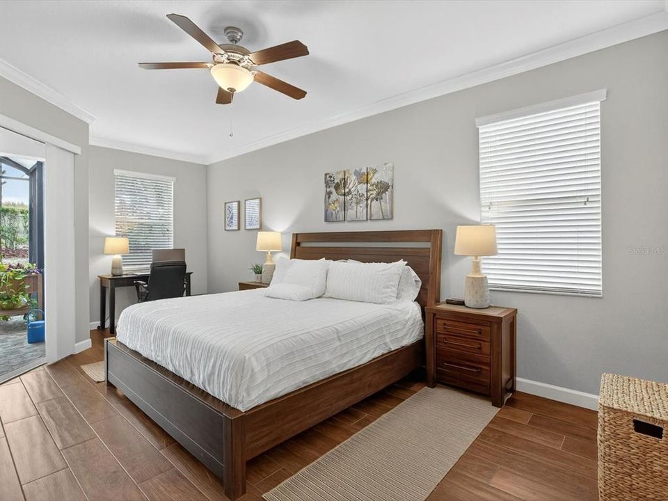 Под контрактом: $389,899 (3 спален, 2 ванн, 1856 Квадратных фут)