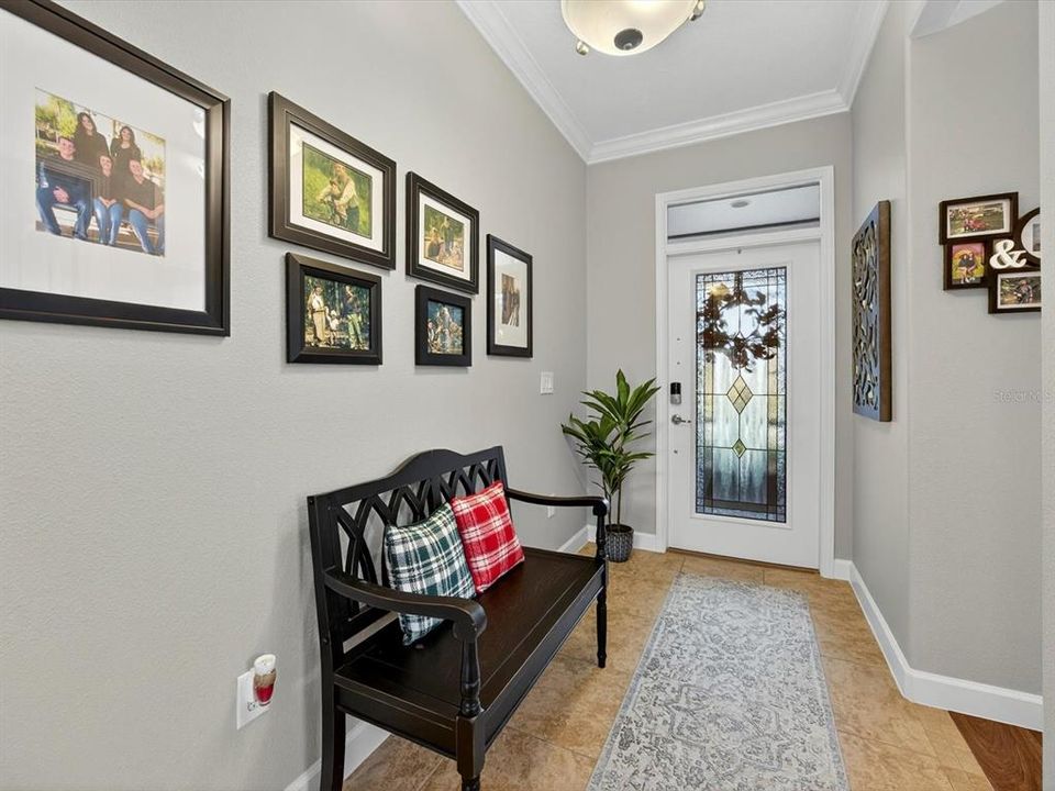 Под контрактом: $389,899 (3 спален, 2 ванн, 1856 Квадратных фут)