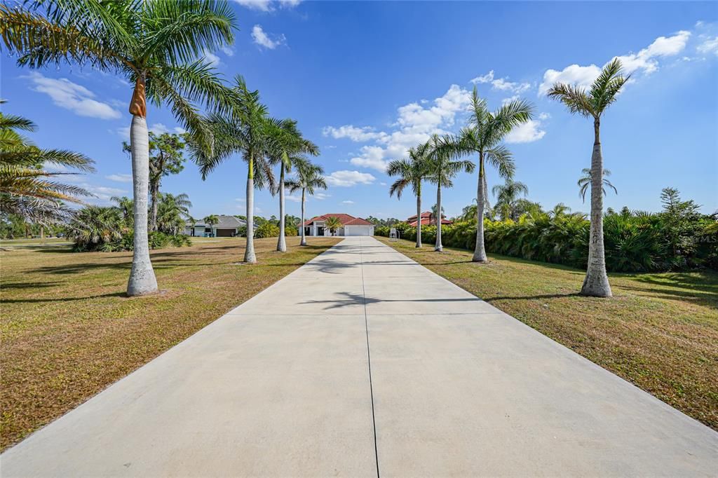 For Sale: $1,100,000 (3 beds, 3 baths, 2809 Square Feet)