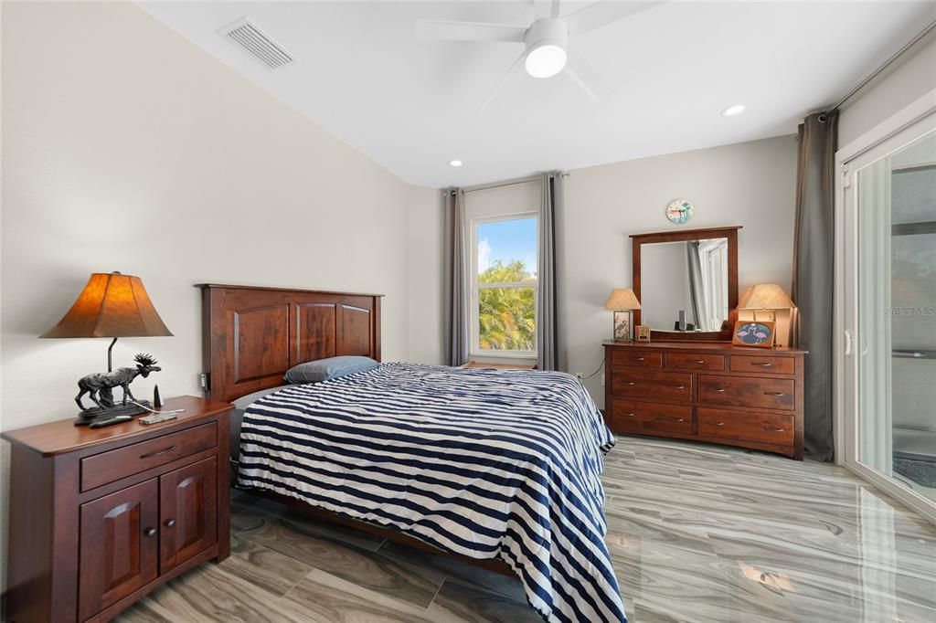 For Sale: $1,100,000 (3 beds, 3 baths, 2809 Square Feet)