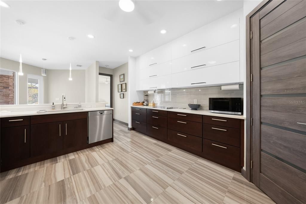 For Sale: $1,100,000 (3 beds, 3 baths, 2809 Square Feet)