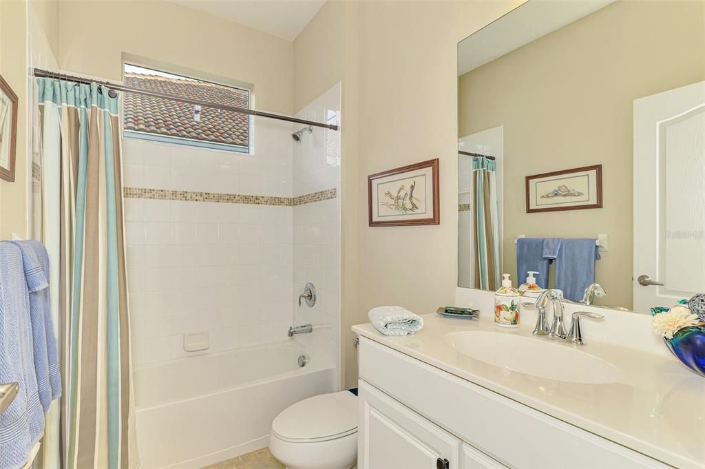 Activo con contrato: $289,500 (2 camas, 2 baños, 1560 Pies cuadrados)