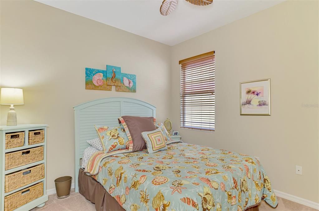 Activo con contrato: $289,500 (2 camas, 2 baños, 1560 Pies cuadrados)