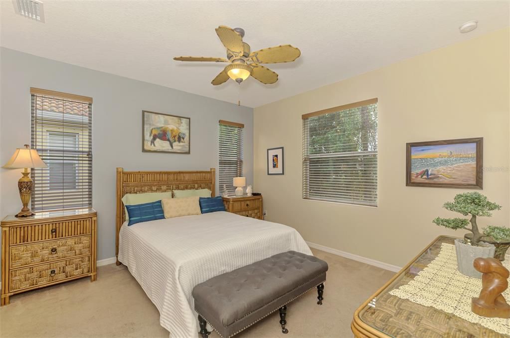 Activo con contrato: $289,500 (2 camas, 2 baños, 1560 Pies cuadrados)