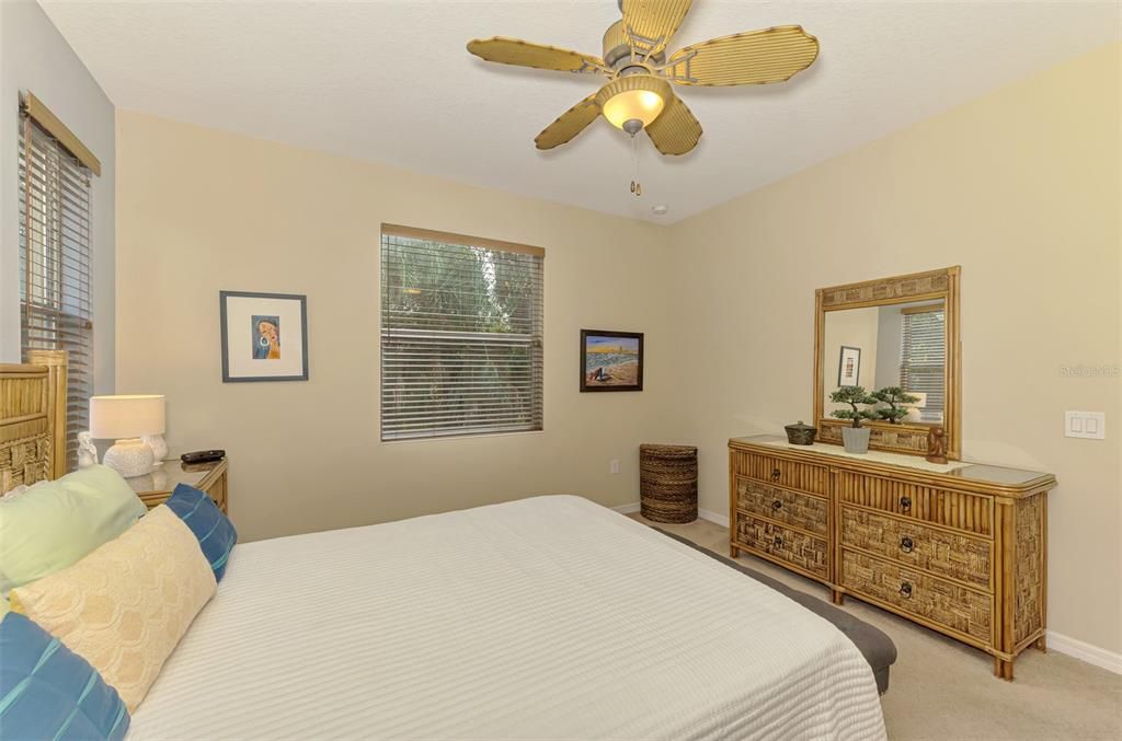 Activo con contrato: $289,500 (2 camas, 2 baños, 1560 Pies cuadrados)